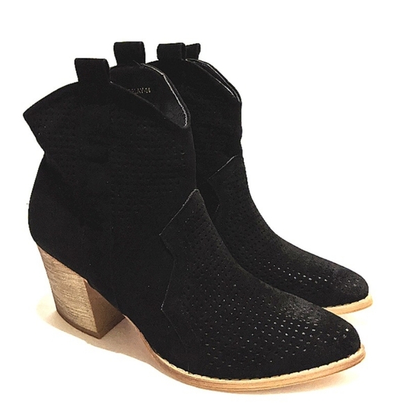 Yoki Western Style Perforated Replay Booties - Picture 2 of 10